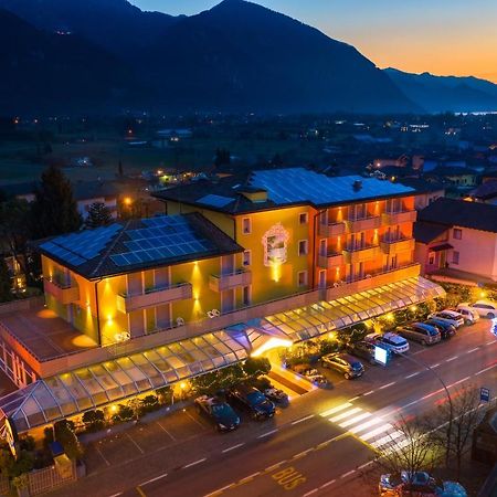 Hotel Castel Lodron Storo Экстерьер фото